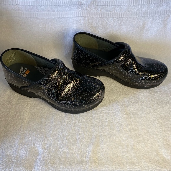 Dansko XP 2.0 Black Splatter Patent Leather Size 41 Women’s Clog Work Shoe - Picture 5 of 16